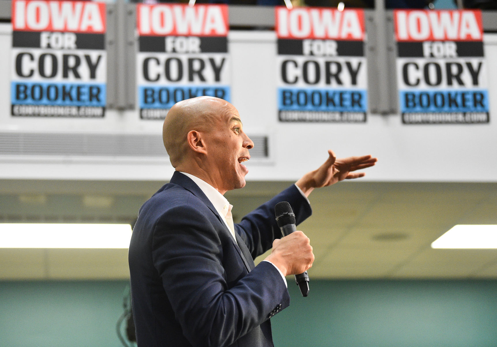 120819-qct-qca-booker-005a.JPG